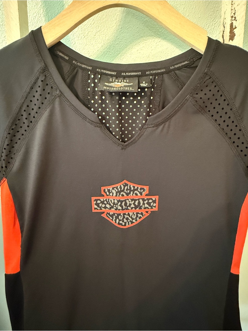 Harley-Davidson Women's Performance Mesh Back Henley Orange Black Size M - Picture 2 of 8